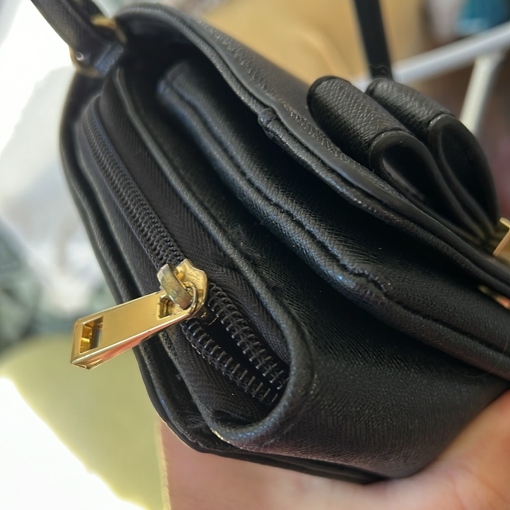 Merona purse - Picture 9 of 10